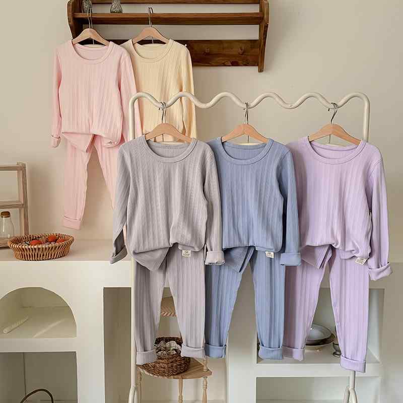 キッズ肌着 子供用 男女兼用 保温 あったか インナー 綿 レーヨン混 厚手 起毛 上下セット フラットシーム 丸首 長袖 長ズボン パジャマ ルームウェア 無地 秋冬