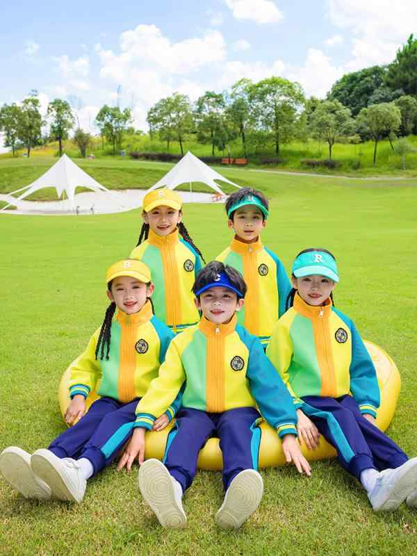 スポーツウェア キッズ ジュニア 男女兼用 スクールユニフォーム 園服 セットアップ 運動会 卒業式 チ..