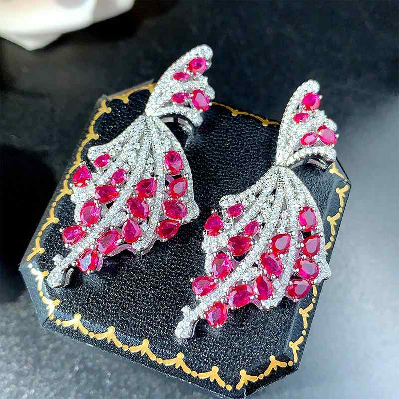 ピアス レディース おしゃれ 欧米風 ファッション 秋冬 扇形 フラワー 幾何学モチーフ ルビー ジルコニア 銅製 通勤 オフィス カジュアル 普段使い パーティー