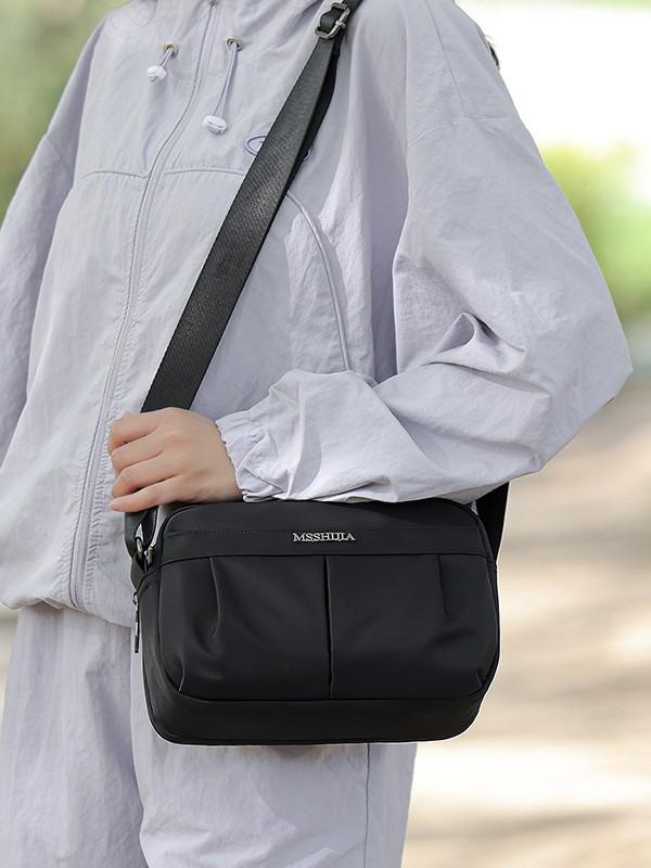 バッグ レディース メンズ ユニセックス ショルダーバッグ クロスボディバッグ ナイロン オックスフォード生地 カジュアル 軽量 小型 スクエア ファスナー スマホポケット デイリーユース グレー ブラック ブラウン