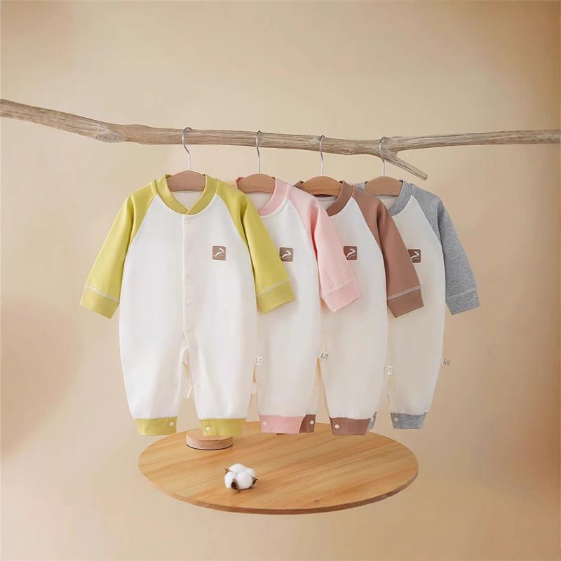 ・主な素材: 舒絨綿 (綿94.5%)・対象年齢: 新生児 (0〜1歳、身長80cm以下)・性別: 男女兼用・袖丈: 長袖・開閉: 前ボタン・スタイル: カジュアル・タイプ: ロンパース・カラー展開: ダスティグリーン、ピンク、グレー、ブラウン・サイズ展開: 身長50-56cm、身長57-64cm、身長65-70cm、身長71-76cm、身長77-85cm・カテゴリ: ロンパース、カバーオール