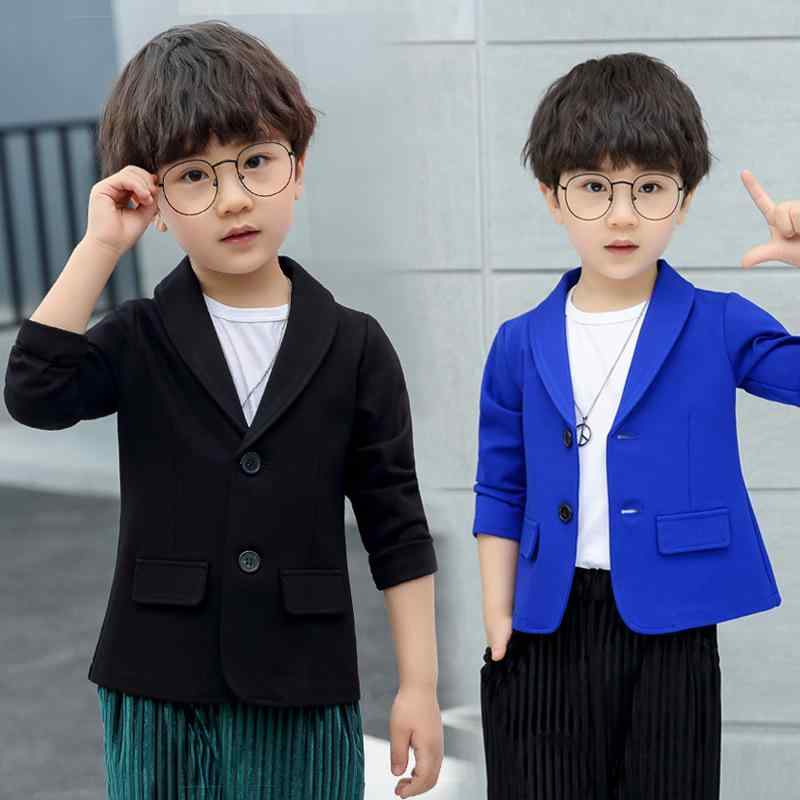 ・性別: 男児・対象年齢: 中小児 (3〜8歳)・ネックライン: 襟付き・スタイル: 韓国風・柄: 無地・厚さ: 普通・加工: 柔軟加工・デザイン要素: キュート・袖丈: 長袖・主な素材: 綿60%・裏地素材: 綿60%・留め具: 1つボタン・デザイン: ウエストベルトなし・カラー展開: ブラック、ブルー・サイズ展開: 80cm、90cm、100cm、110cm、120cm、130cm・着丈: ショート丈・カテゴリ: キッズアウター、ジャケット、コート