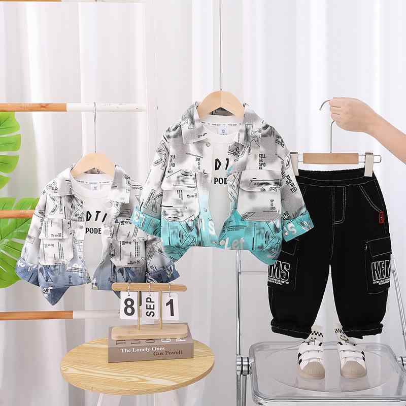 キッズ 男の子 デニム 長袖 スリーピース パンツ 総柄 英語 グラデーション 切り替え フードなし コッ..
