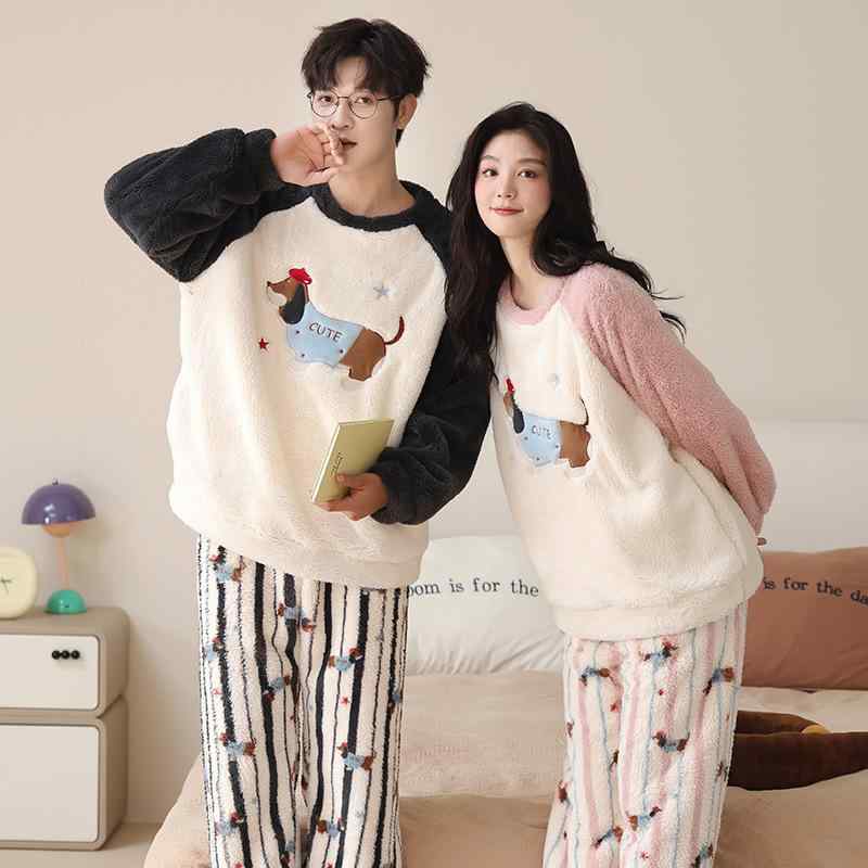 ・カテゴリ: セットアップ・主な素材: フリース・スタイル: カートゥーン・厚さ: 厚手・ネックライン: クルーネック・袖丈: 長袖・パンツ丈: フルレングス・用途: カジュアル、ルームウェア、保温、快適、普段着・シーン: アウトドア、ホームウェア・サイズ展開: レディース M（目安40-50kg）、L（目安50-60kg）、XL（目安60-70kg）、XXL（目安70-80kg）、メンズ L（目安50-60kg）、XL（目安60-70kg）、XXL（目安70-80kg）、XXXL（目安80-90kg）