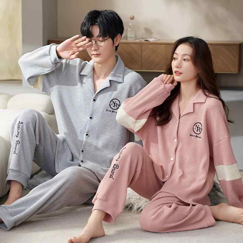 ・カテゴリ: セットアップ・主な素材: 綿30%-50%未満・厚さ: 中厚・ネックライン: 襟付き、ポロ襟・袖丈: 長袖・丈: ロングパンツ・機能: リラックス、通気性、睡眠、伸縮性、部屋着、快適、外出着・サイズ展開: レディースM、L、XL、2XL、メンズL、XL、2XL、3XL・スタイル: アニメ風