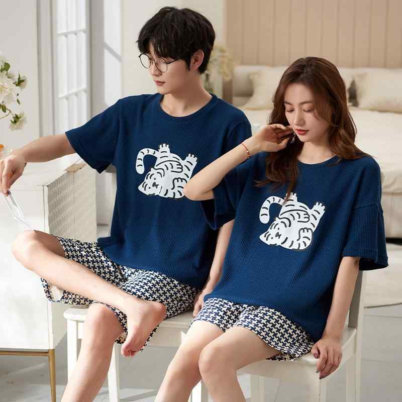 ・カテゴリ: ルームウェアセット・主な素材: 綿90-95%・厚さ: 薄手・生地厚さ: 約141-160g/平米・ネックライン: クルーネック・パンツ丈: ショート・機能: リラックス、通気性、睡眠、部屋着、快適、外着可・季節: 春、夏・シーン: ルームウェア・サイズ展開: レディースM、L、XL、XXL、メンズL、XXL、XXXL・スタイル: カジュアル、キャラクター