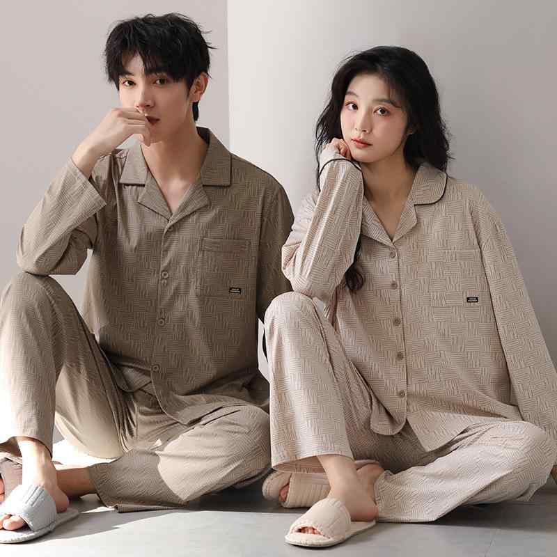 ・カテゴリ: パジャマ・主な素材: 綿95%以上・タイプ: カーディガン・厚さ: 厚手・ネックライン: 襟付き、ポロカラー・袖丈: 長袖・パンツ丈: 長丈・機能: カジュアル、通気性、伸縮性、保温性、涼感、快適、就寝時、入浴後、部屋着、外出可能・カラー展開: 男性ダークグレー女性ダークグレー、男性アーミーグリーン女性パープル・サイズ展開: レディースM、L、XL、XXL、メンズL、XL、XXL、XXXL・スタイル: フレンチ