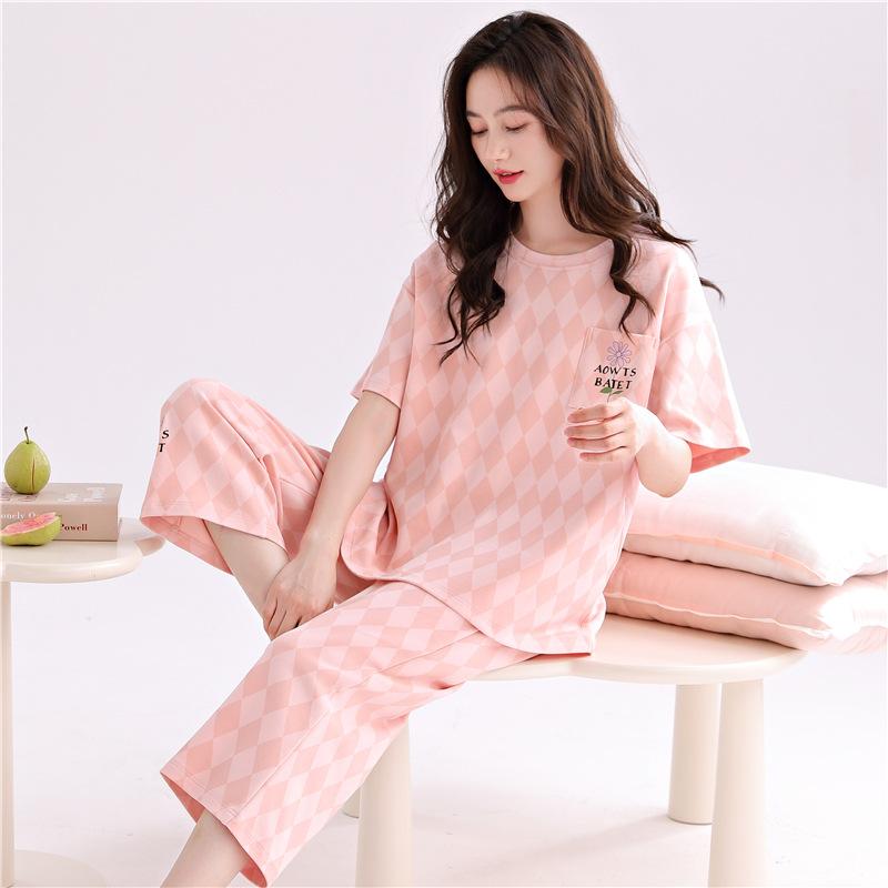 ・カテゴリ: セットアップ・主な素材: 綿・デザイン: プルオーバー・厚さ: 薄手・ネックライン: クルーネック・パンツ丈: 七分丈・機能: リラックス、ルームウェア、快適、普段使い可能・シーン: アウトドア、ルームウェア・サイズ展開: M...