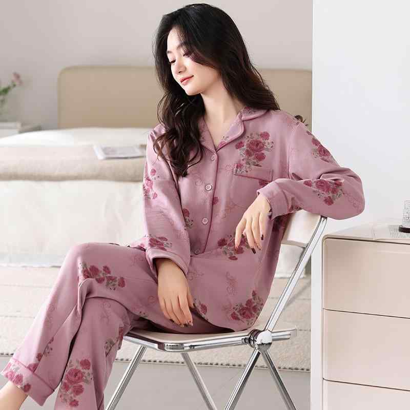 ・カテゴリ: セットアップ・主な素材: 綿・スタイル: セットアップ・厚さ: レギュラー・ネックライン: 小さな襟・袖丈: 長袖・パンツ丈: ロング・機能: カジュアル、睡眠、ホームウェア、快適、アウターとしても着用可・季節: 夏、春、秋・適用シーン: アウトドア、ホーム・サイズ展開: M (目安45-55kg)、L (目安55-60kg)、XL (目安60-70kg)、2XL (目安70-80kg)・素材配合率: 綿90-95%・テイスト: エレガント