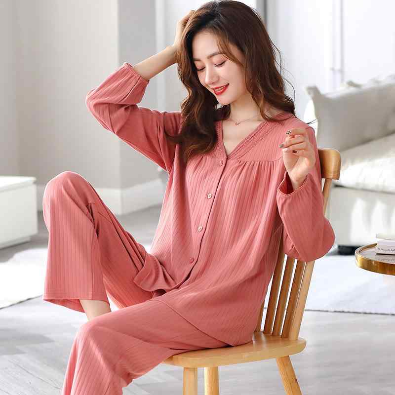 ・カテゴリ: セットアップ・主な素材: 綿90%～95%・厚さ: 普通・ネックライン: Vネック・袖丈: 長袖・丈: ロング丈・機能: リラックス、睡眠、部屋着、快適、外出着・シーン: アウトドア、部屋着・カラー展開: オレンジピンク、オフホワイト、サンドピンク、ミントグリーン、アプリコット、パープル・サイズ展開: M, L, XL, XXL, XXXL・スタイル: エレガント