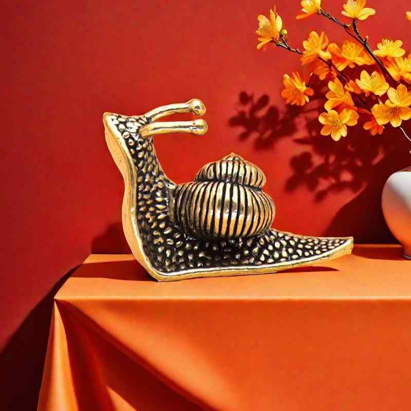 置物 カタツムリ 真鍮メッキ 運気上昇 開運 卓上オブジェ インテリア飾り 文鎮 ペーパーウェイト コレ..