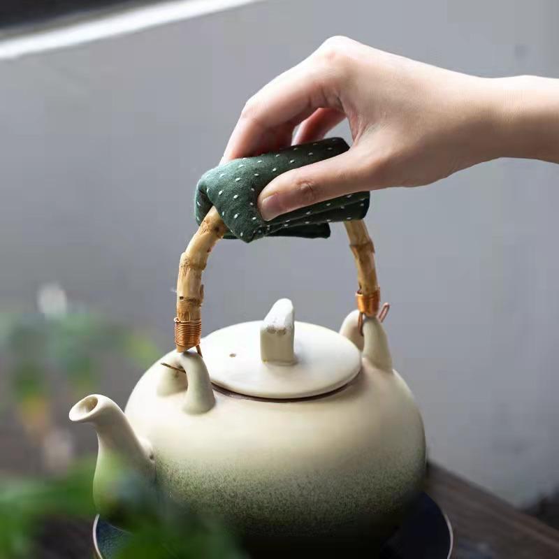 茶巾 和風 綿麻 天然素材 かすみ草柄 吸水性 速乾性 厚手 おしゃれなデザイン 和モダン 茶卓 茶台 テーブル用 ふきん クロス ティーマット 茶器 茶道具 おもてなし 日常使い