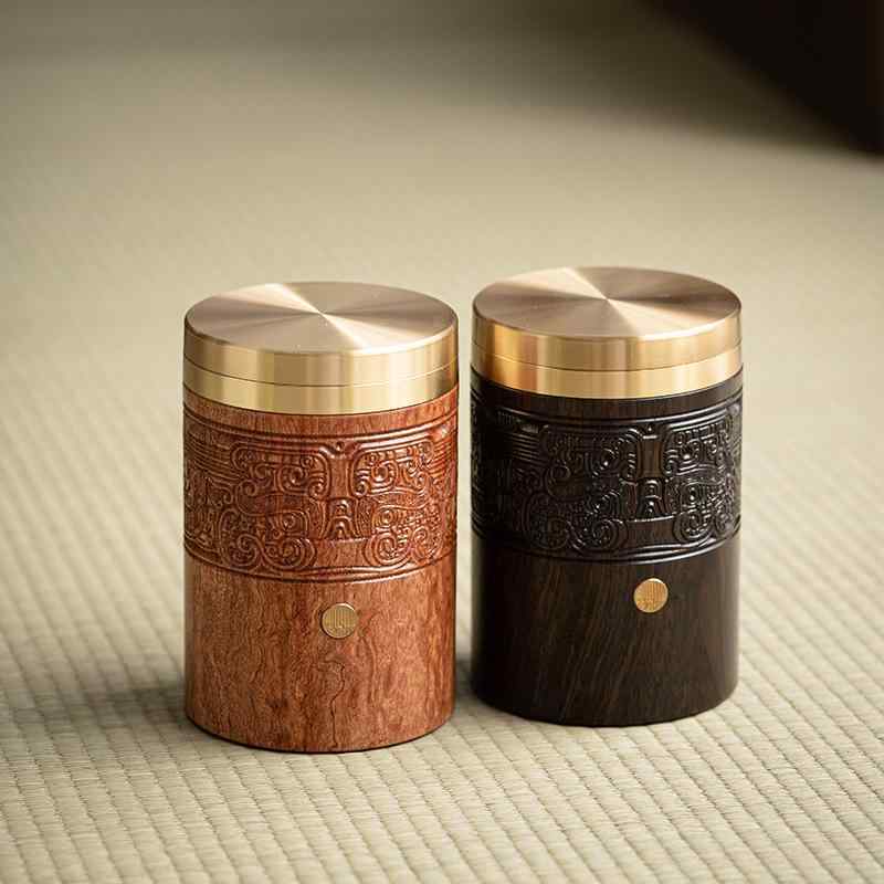 茶葉缶 黒檀 無垢材 チタン内蓋 銅蓋 彫刻デザイン 密閉保存容器 家庭用 携帯用 旅行 アウトドア コンパクト 小型 和モダン 新中式 上品 高級感 茶筒 茶入れ