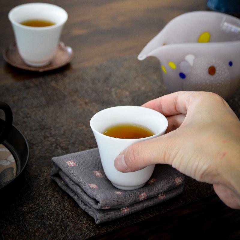 茶巾 綿麻 コットンリネン 吸水性 速乾性 格子柄 チェック柄 禅スタイル 和モダン 上品 シンプル ティーマット 茶席用 ティーポットお手入れ用 ティーテーブルクロス 布巾 キッチン雑貨