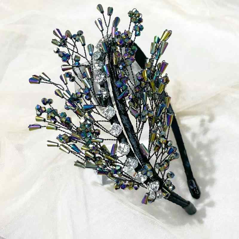 ヘアバンド レディース 軽ラグジュアリー ハンドメイド リーフ クリスタル アシンメトリー 編み込み 上品 カチューシャ ブライダル 結婚式 ヘッドドレス(x2)