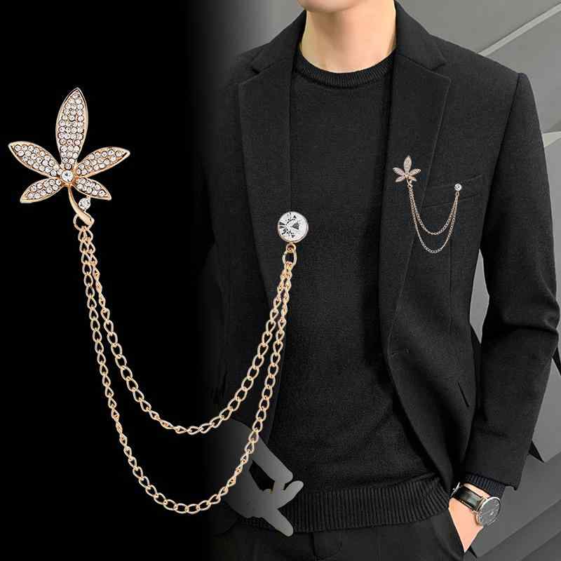 ブローチ メンズ 男性用 幸運 五つ葉クローバー ジルコニア タッセル 亜鉛合金 ラペルピン スーツ ジャケット ピンバッジ 襟元飾り フォーマル ビジネス 通勤 結婚式 パーティー カジュアル おしゃれ ゴールド シルバー(x2)