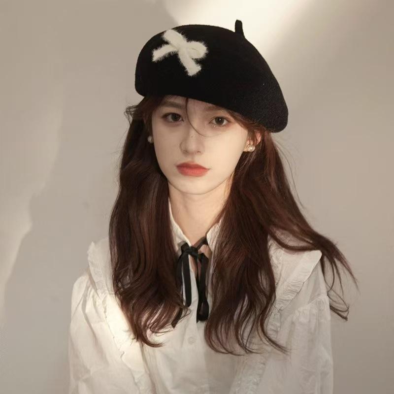 ベレー帽 レディース 日系 秋冬 レトロ クラシック もこもこ ファー リボン 韓国風 英国風 カジュアル きれいめ 上品 保温 防風 オフホワイト 黒 キャメル 万能 ハット(x2)