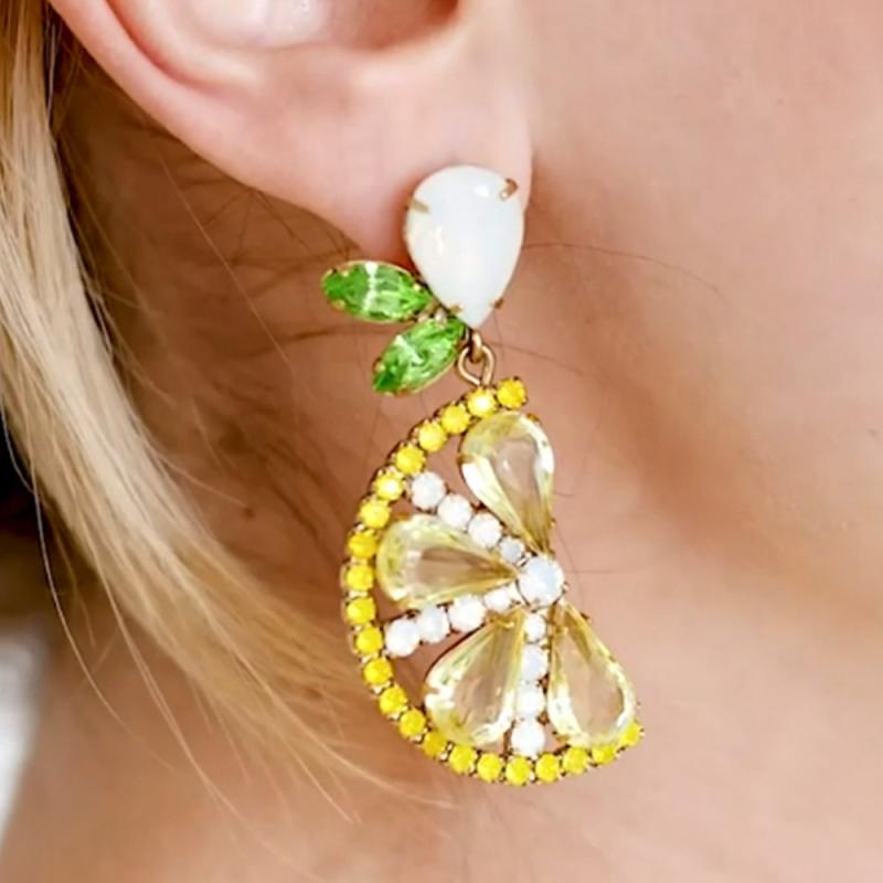 ピアス レディース レモン フルーツモチーフ ラインストーン ゴールド シルバー エレガント かわいい 上品 清新 夏 リゾート 普段使い 万能 カジュアル