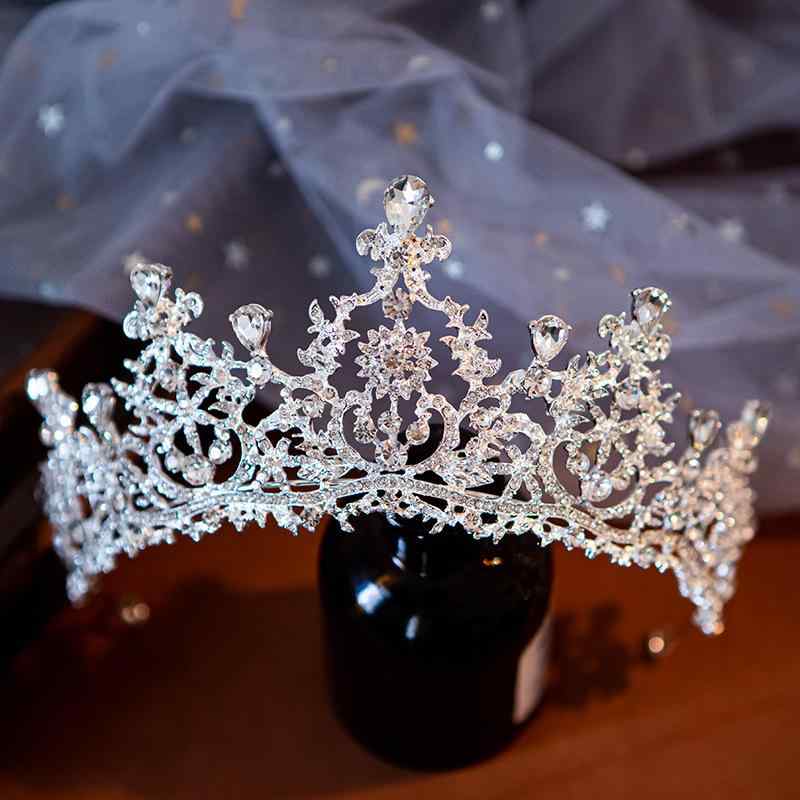 ヘッドドレス 高級感 日韓風 ウェディング 結婚式 花嫁 ティアラ 王冠 ラインストーン 合金 宴会 誕生日 ヘアアクセサリー 装飾品 シルバー 電気メッキ ホワイトクリスタル