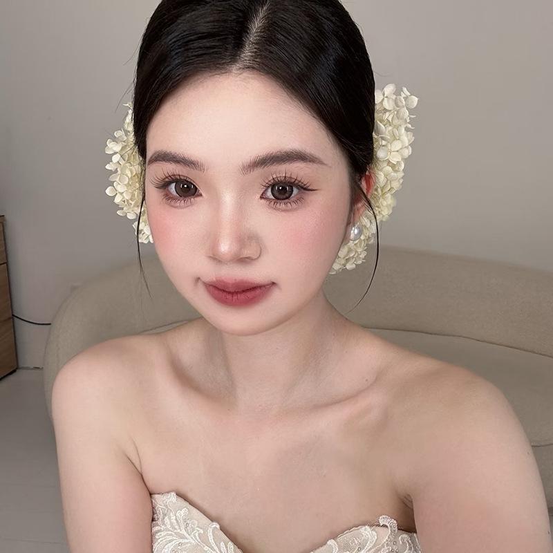 ヘアアクセサリー レディース アジサイ 花 フラワー ヘッドドレス 結婚式 ウェディング ブライダル 花嫁 ホワイト ピンク 森ガール風 ナチュラル エレガント 上品 華やか ロマンチック 髪飾り 造花