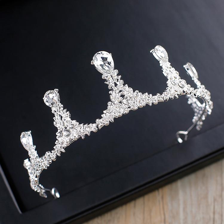 ティアラ ブライダル ウェディング クリスタル ラインストーン 清楚 上品 プリンセス クラウン 花嫁 結婚式 前撮り ヘアアクセサリー