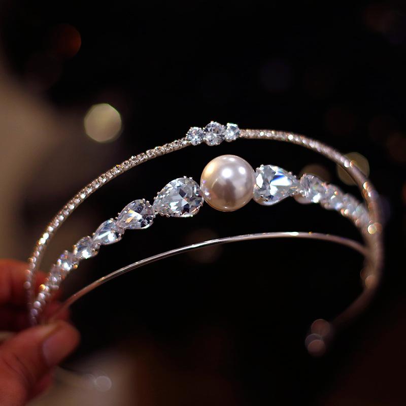 ティアラ 花嫁 ウェディング ジルコニア 結婚式 成人式 ブライダル ヘッドドレス クラウン 王冠 髪飾り..