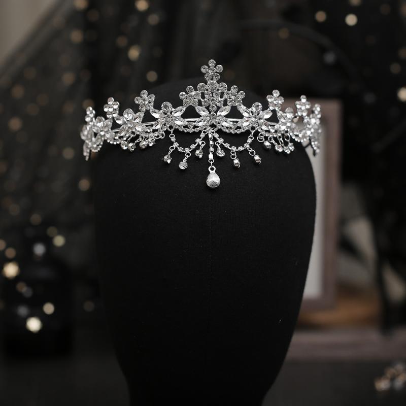髪飾り レディース 女性用 ティアラ ヘッドドレス 王冠 結婚式 ウェディング ブライダル 花嫁 プリンセ..