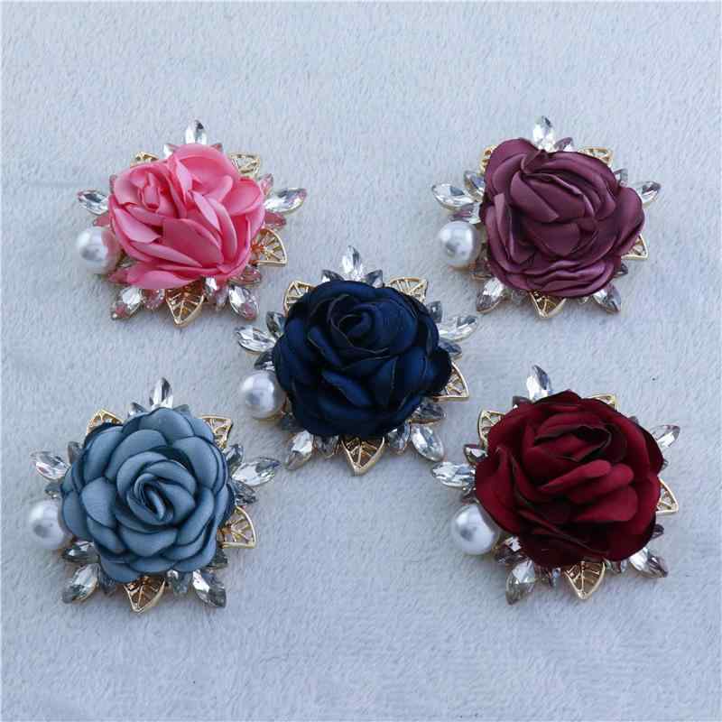 ブローチ レディース 韓国風 クリスタル 布製カメリアフラワー 亜鉛合金製 上品 高級感 ファッション小物 アクセサリー 2WAY 電気メッキ加工 結婚式 パーティー 入学式 卒業式 おしゃれ