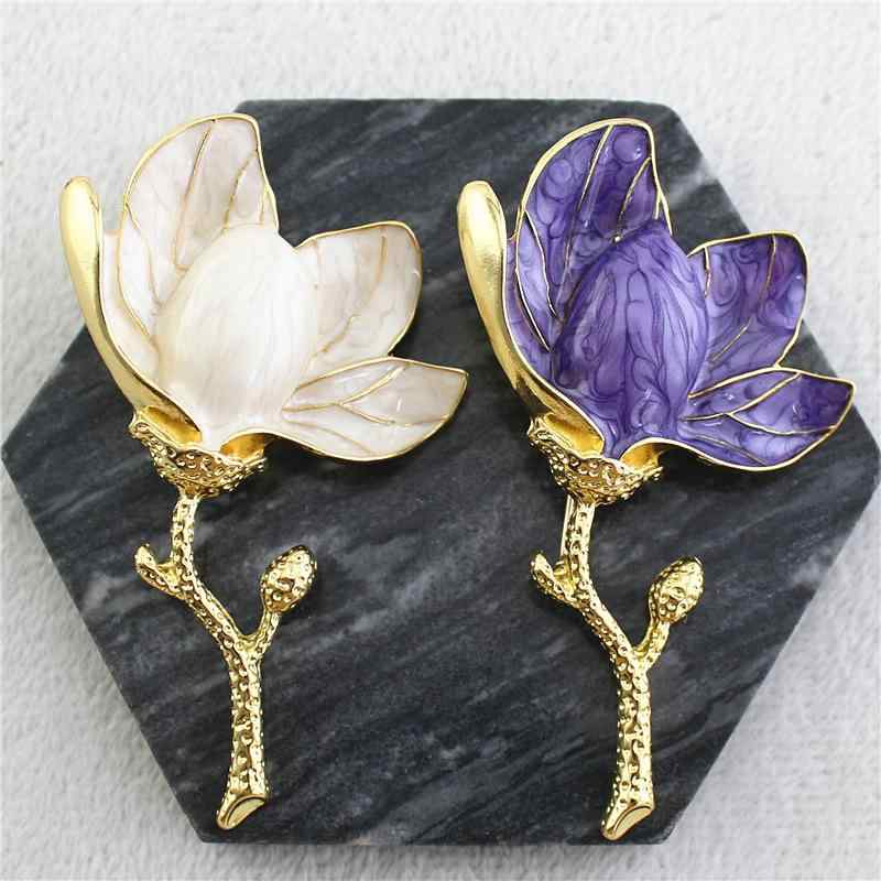 ブローチ ユニセックス 西洋アンティーク 宮廷風 レトロ 高級感 エナメル彩 木蓮 花モチーフ エレガン..