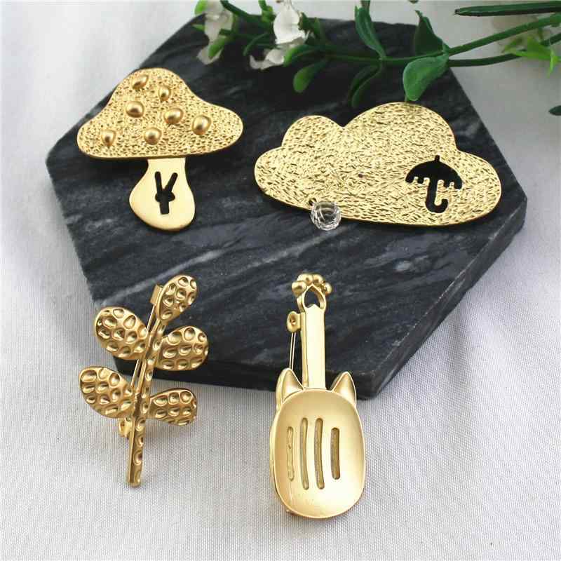 ブローチ 合金 電気メッキ加工 マットゴールド 日韓スタイル ユニセックス 雲 きのこ 猫 枝 幾何学モチ..