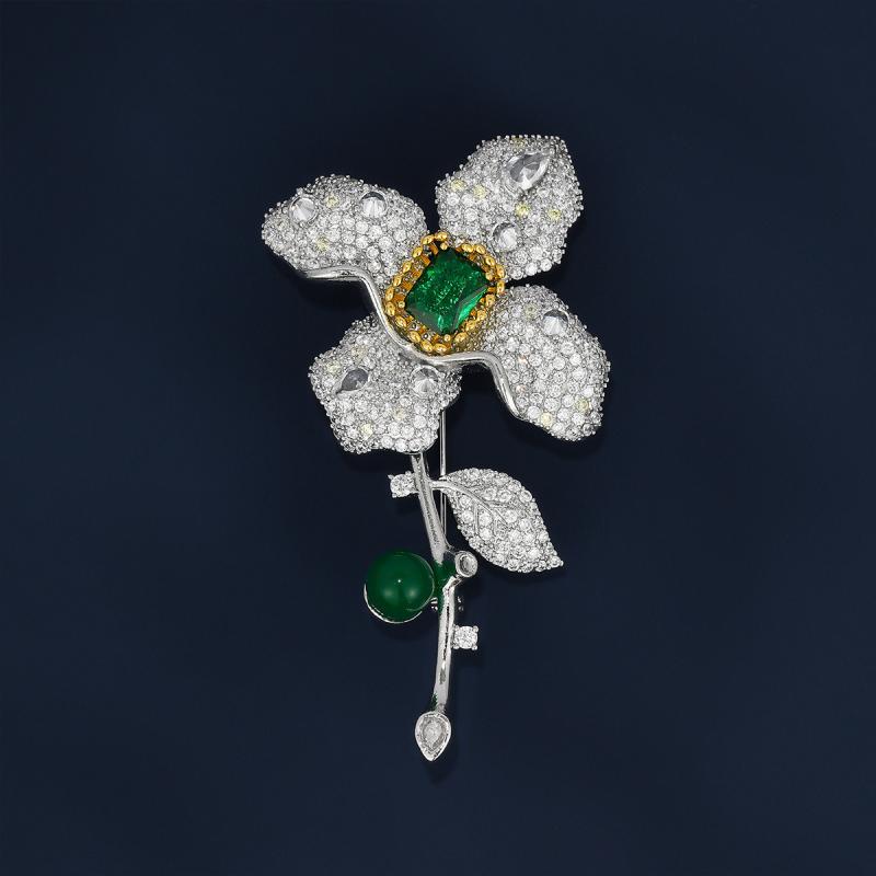 ブローチ 男女兼用 フラワー クローバー エメラルドグリーン 天然パール 天然アゲート 欧米風 上品 エレガント 精巧 フォーマル カジュアル オフィス ファッション 銅 ジルコニア