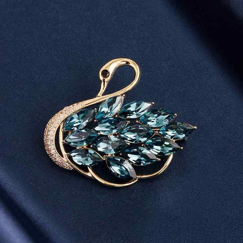ブローチ レディース 白鳥 スワンモチーフ ロイヤルブルー 銅製 ジルコニア クラシック 上品 エレガント 高級感 華やか 繊細 個性的 デザイン性 スーツ ジャケット フォーマル オフィス 結婚式 卒業式 入学式 パーティー アクセサリー 飾り
