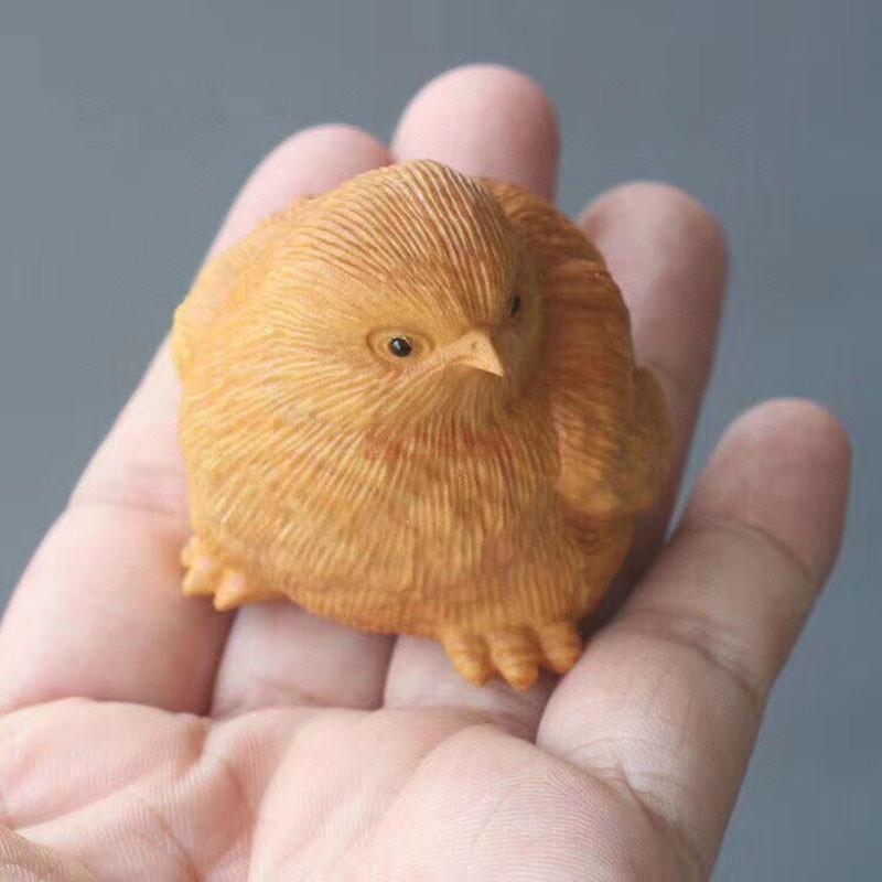 置物 ひよこ 鶏 黄楊木彫り 天然木 無垢材 工芸品 掌玩 茶器飾り アニマル かわいい ユニーク インテリア 癒し デスク 書斎