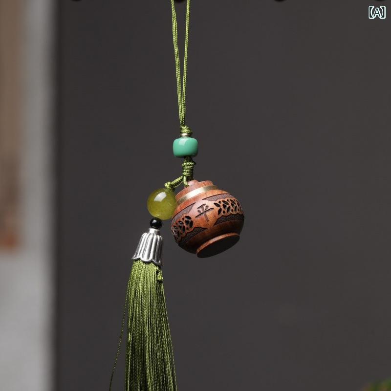 車用アロマディフューザー ひょうたん 花梨材 透かし彫り 宝瓶 ミニボトル タッセル付き 木製 開閉式 ..