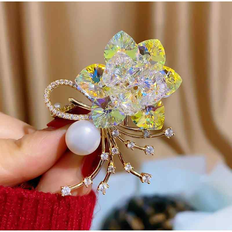 ブローチ 男女兼用 新中華風 牡丹 フラワー 天然パール オーストリアクリスタル ジルコニア 金メッキ ..