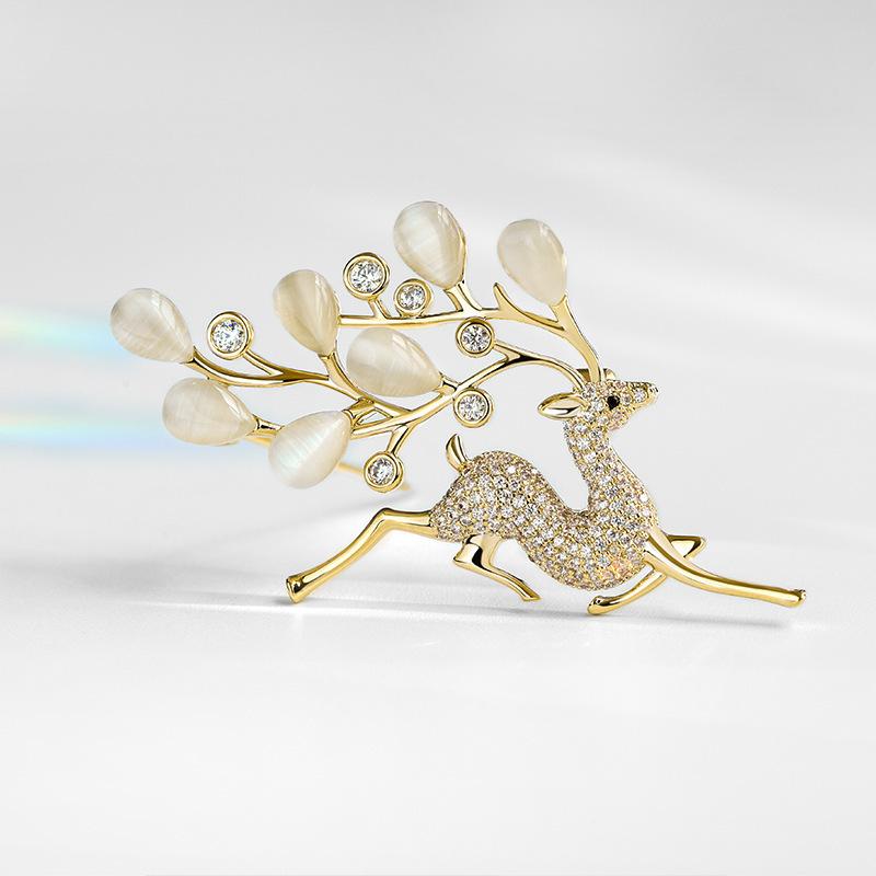 ブローチ レディース 女性用 精巧 マイクロジルコニア キャッツアイ 小鹿モチーフ 高級感 韓国風 おし..