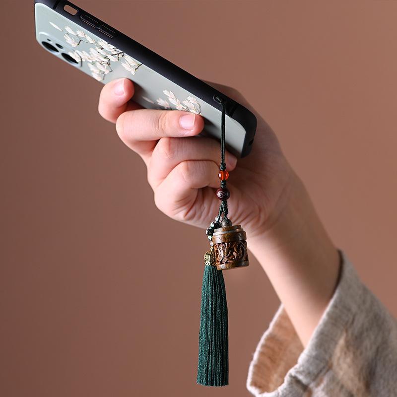 香袋 ユニセックス 蓮の花デザイン 透かし彫り 緑檀木製 アロマケース キーホルダー スマホストラップ バッグチャーム ペンダントトップ 吊り飾り 芳香 リラックス