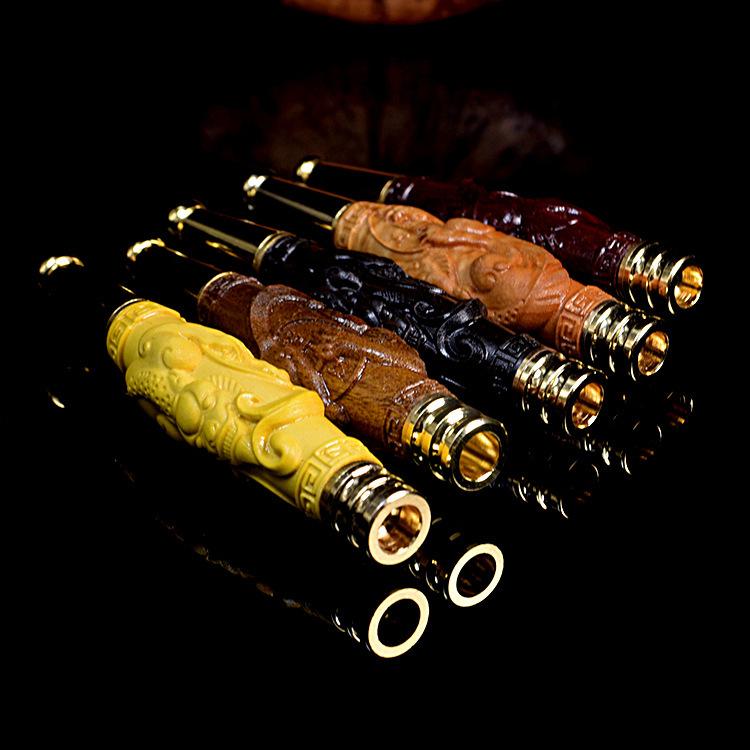 シガレットホルダー 喫煙パイプ 銘木 天然木 木製 貔貅彫刻 神獣 縁起物 工芸品 携帯用 長さ約10cm 愛煙家向け