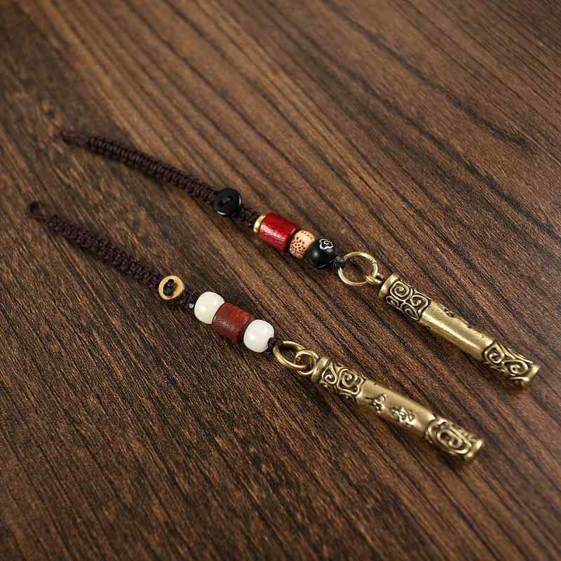 キーホルダー 真鍮製 如意金箍棒 五帝銭 チャーム キーリング 孫悟空 西遊記 モチーフ ストラップ お守り 開運 縁起物 ユニーク ゴールドカラー プレゼント ギフト