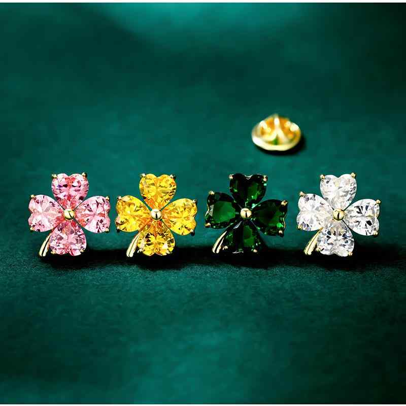 ブローチ 男女兼用 四つ葉のクローバー 花モチーフ 銅製 透け防止 はだけ防止 ラペルピン 襟元 固定 Vネック スカート カジュアル フォーマル 高級感 コサージュ アクセ