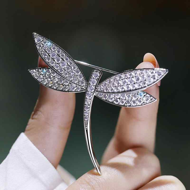 ブローチ レディース 女性用 秋冬 マイクロセッティングジルコニア トンボ 蜻蛉 韓国風 ファッション ..