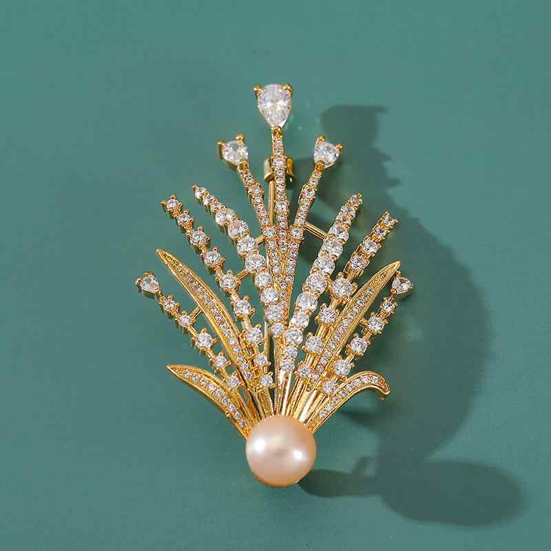 ブローチ レディース ジルコニア 羽根 フェザー 淡水パール 淡水パール 精巧なマイクロパヴェ 韓国ファッション 上品 エレガント 高級..