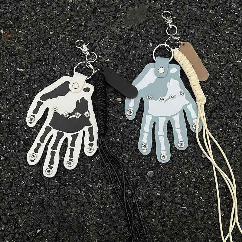 キーホルダー キーリング キーチャーム バッグチャーム トレンド オリジナルデザイン 編み込み ワックスコード ハンドメイド 手のひら型 普段使い アクセサリー ブラック ホワイト