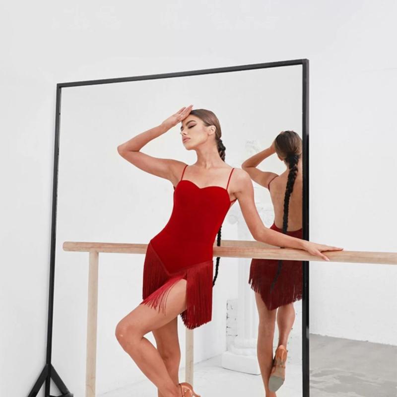 ダンスウェア 男女兼用 大人用 春夏 ラテンダンス 社交ダンス 体操 レッスン着 練習着 キャミソール トップス バックオープン アシンメトリー スカート ワインレッド ブラック 軽量 伸縮性 速乾性 発表会 ステージ衣装