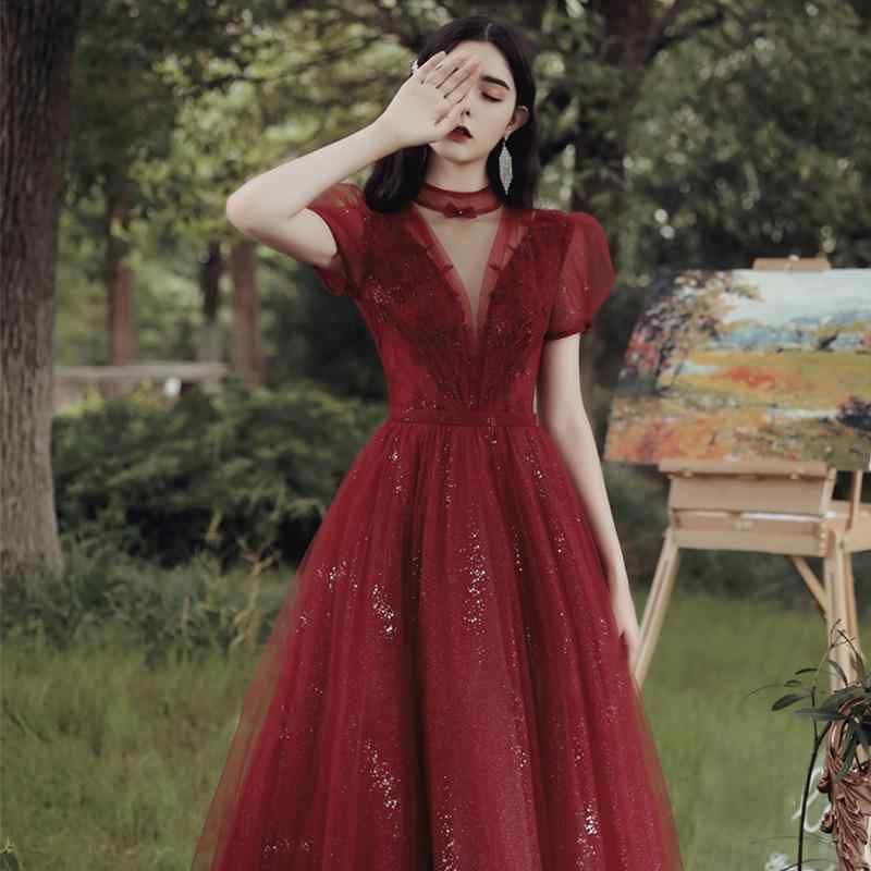パーティードレス レディース 女性用 ワインレッド 赤 ロング マキシ丈 Vネック 3分袖 パフスリーブ 編み上げ 着痩せ効果 ふんわり Aライン プリンセスライン シンプル 上品 普段使い 結婚式 二次会 お色直し ブライダル 小柄向け ポリエステル