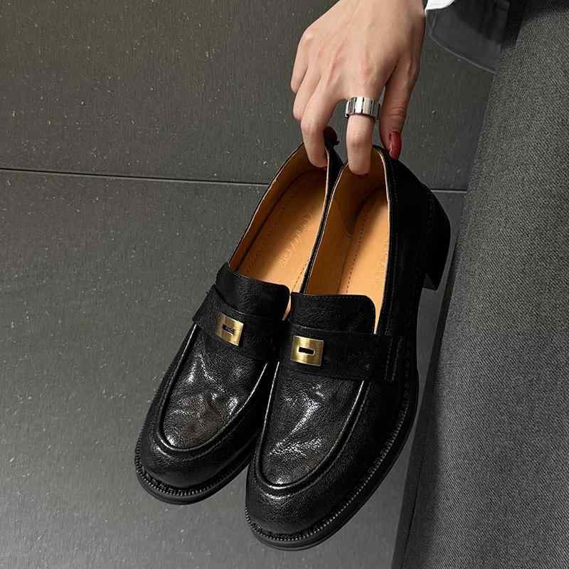 ローファー レディース ラウンドトゥ レトロ クラシック 太ヒール 革靴 スリッポン マニッシュ メタル..