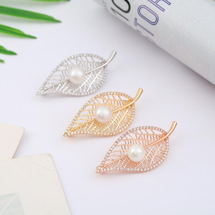 ブローチ レディース 女性用 韓国風 ファッション リーフモチーフ ジルコニア マイクロセッティング ス..