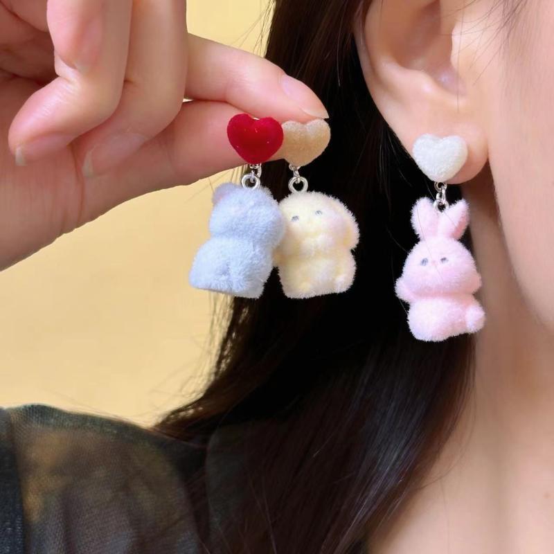 ピアス イヤリング レディース 韓国風 かわいい ふわふわ もこもこ 立体 ハート うさぎ ラビット 秋冬 ..