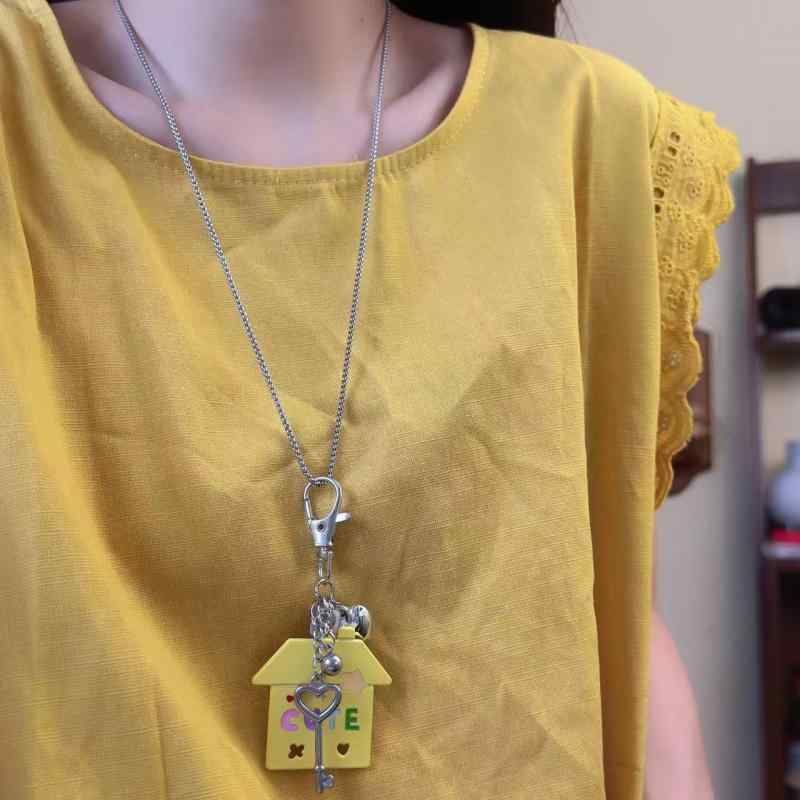 ネックレス レディース カートゥーン風 かわいい 遊び心 ハウスキー ペンダント 個性的 独創的 合金製 電気メッキ加工 幾何学モチーフ 鎖骨チェーン 万能 甘辛MIX