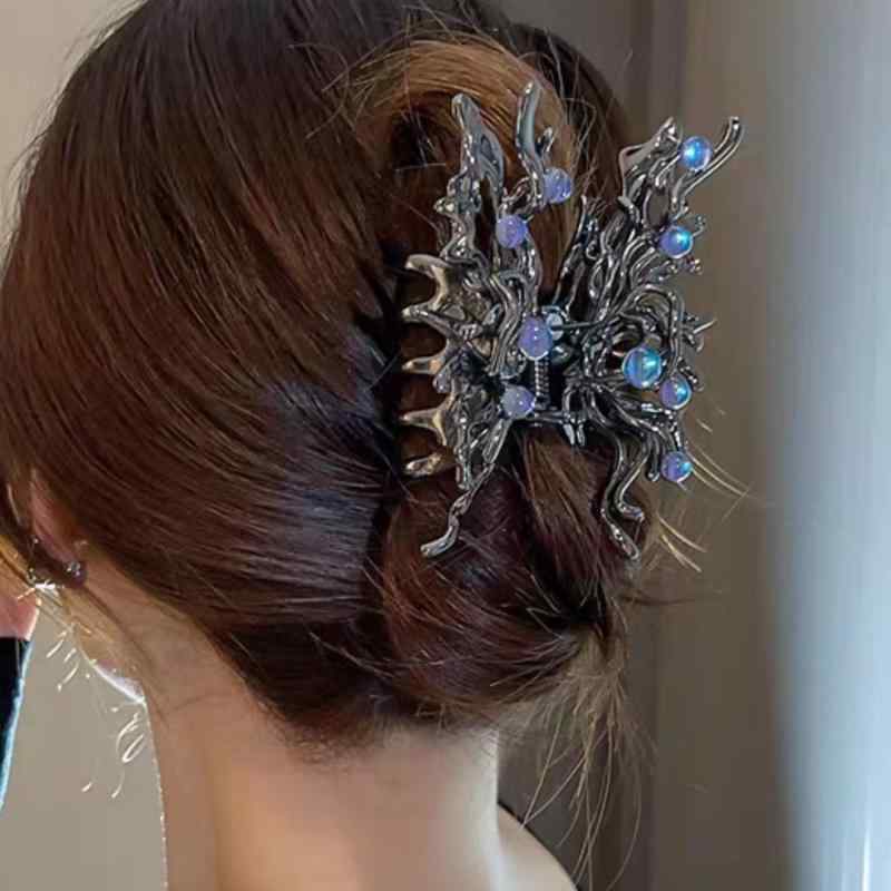 バンスクリップ レディース 女性用 ムーンストーン風 蝶 バタフライ 液体金属調 大ぶり 電気メッキ加工..